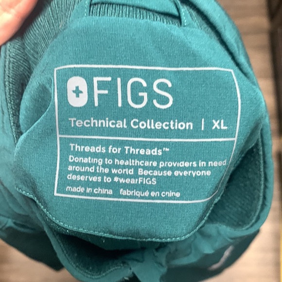 Figs jacket - Picture 6 of 9